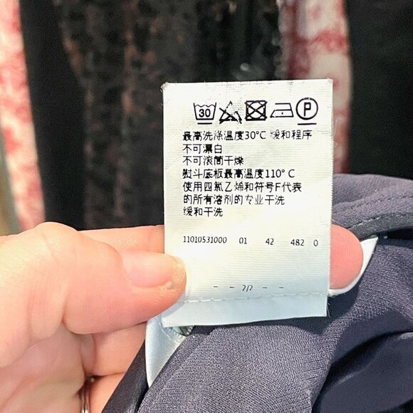 Max Mara Straight Pencil Skirt Womens Size Medium Black Tulip Hem Side Zip - Picture 8 of 10